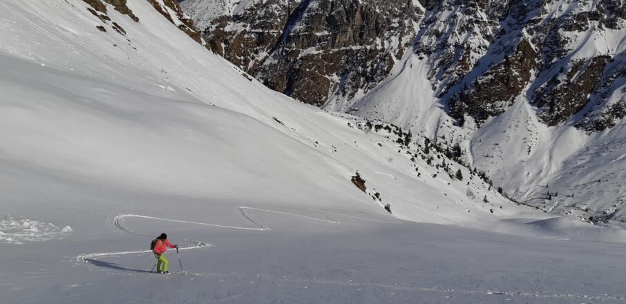 Zum Kamm hin nimmt die Steilheit allgemein zu..