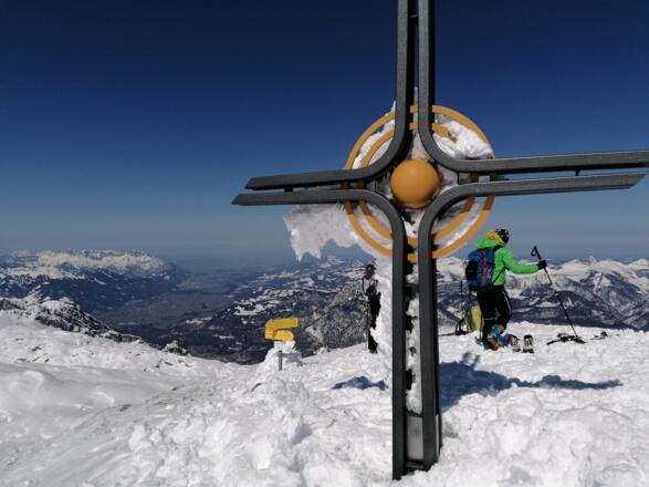 Scheiblingkogel 2.289 m / Blick nach Norden zum Untersberg und nach Salzburg ...