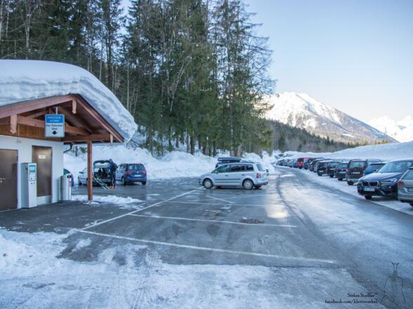 der große Parkplatz Hammerstiel wird im Winter geräumt