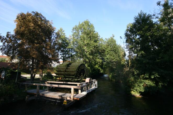 Altes Mühlrad in Gauting
