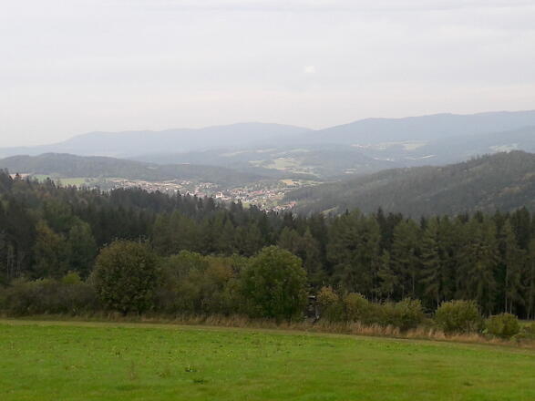 Fernsicht nach Boxberg zum Hohen Bogen und Prackenbach