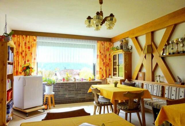 Haus Talblick - Ferienwohnungen + Gästezimmer