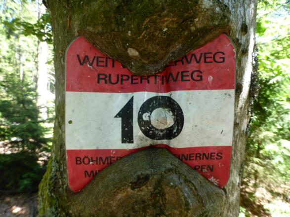 Offizieller Startpunkt des Rupertiweges