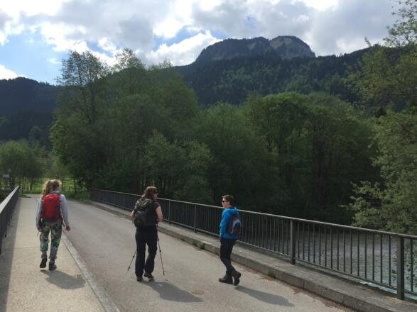 Start der Tour an der Ostrachbrücke in Vorderhindelang