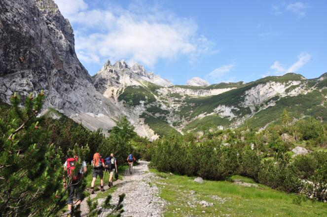 Kurz hinter der Reintalangerhütte: Ein einmaliges Bergpanorama auf dem Weg zur Knorrhütte