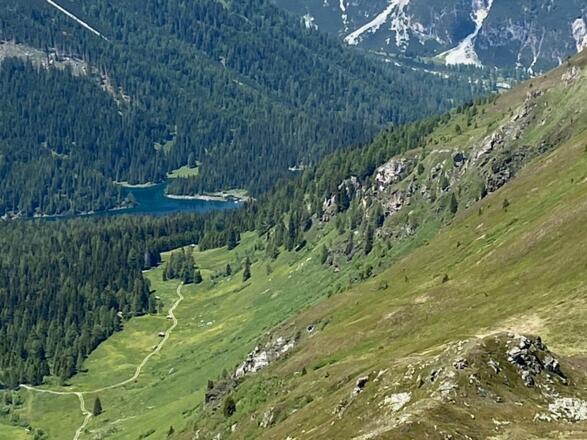 Blick hinunter zum Obernberger See