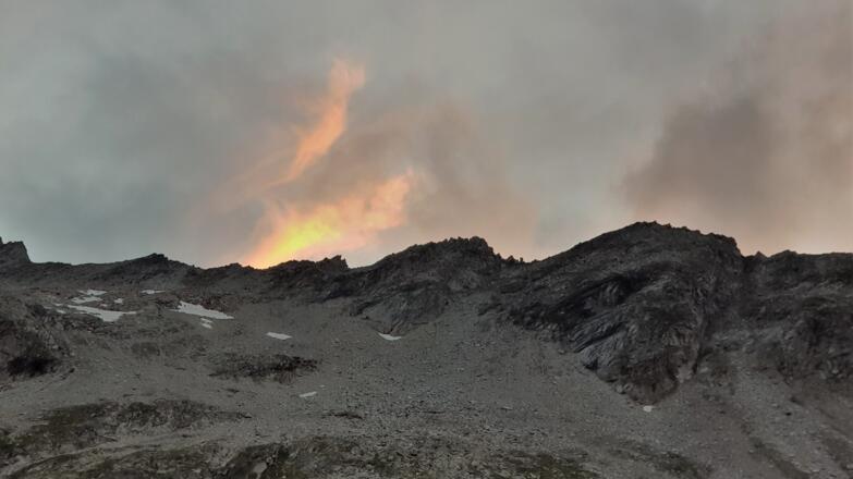 Alpenglühn am Friesenberghaus