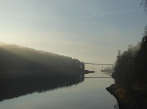 Blick auf die Eixendorfer Stauseebrücke