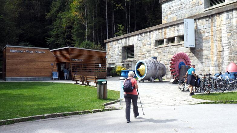 Kassa und Krafthaus ~780m