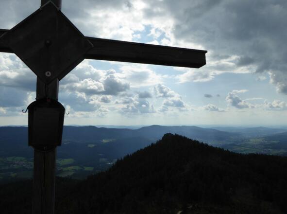 Großer Osser - 1.293 m NHN - mit Blick auf den Kleinen Osser