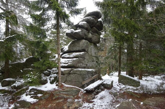 Gemütliche Rastplätze und spektakuläre Felsformationen