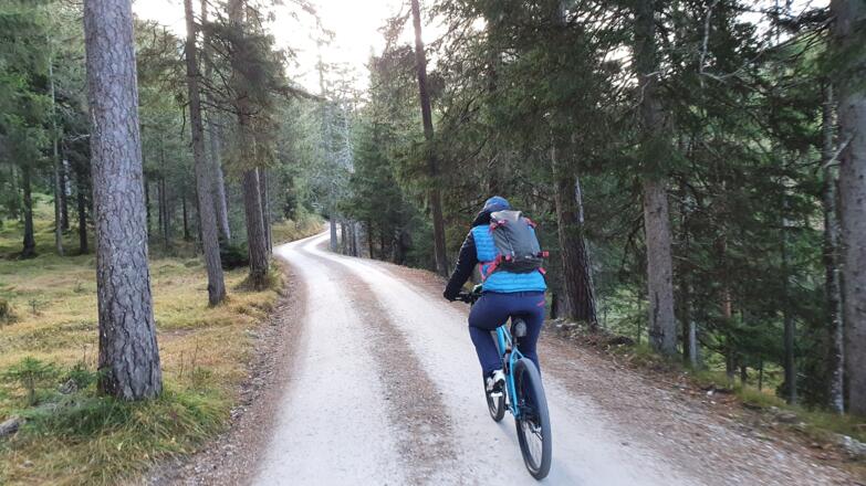 Mit dem Rad lassen sich die ersten 8 Kilometer schnell und bequem bewältigen
