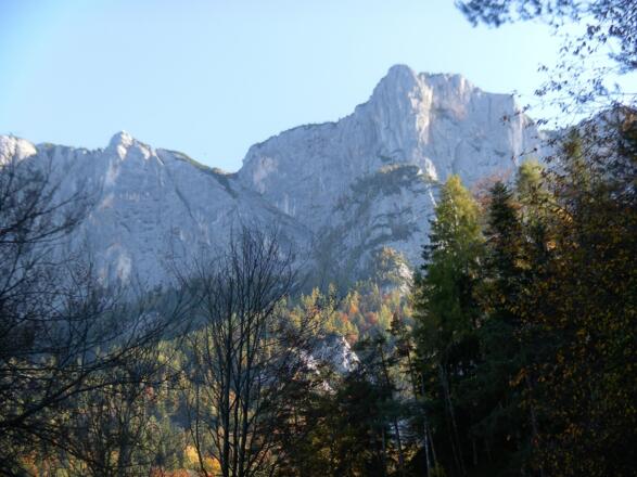 Mittig das Wartsteinband