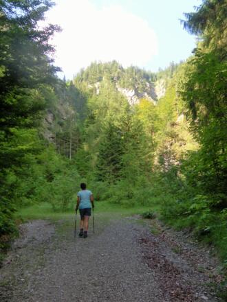 Einstieg in den Hausgraben