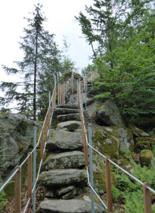 Steinerne Wand