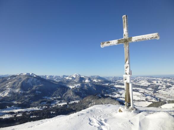 Blick zum Grünten, Wertacher Hörnle - im Hintergrund Säntis