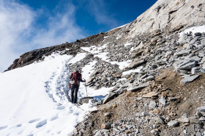 Achtung beim Aufstieg auf den Wilden Freiger. Man sollte Schneefeld von Gletscher unterscheiden können.