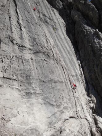 Die gewaltige Plattenflucht der Hinteren Platteinspitze.