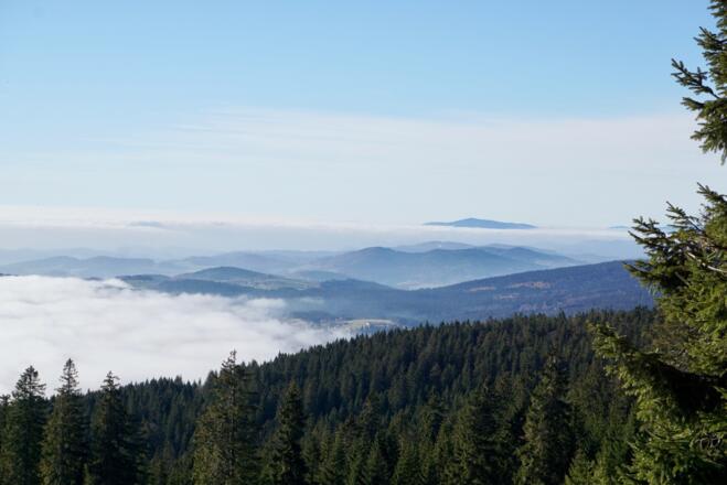 Blick vom Start/Parkplatz nach Westen mit Brotjacklriegel im Hintergrund