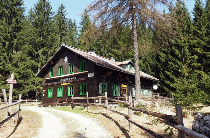 Amstettner Hütte 922m