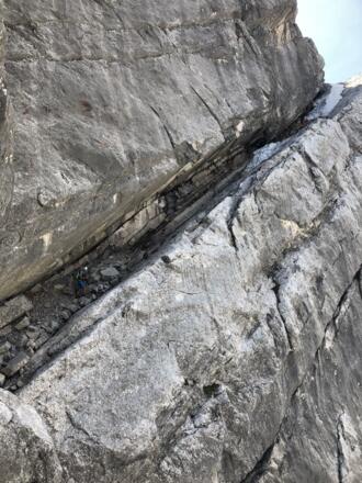 Über das große Westwandband gehts aufwärts im oberen Teil