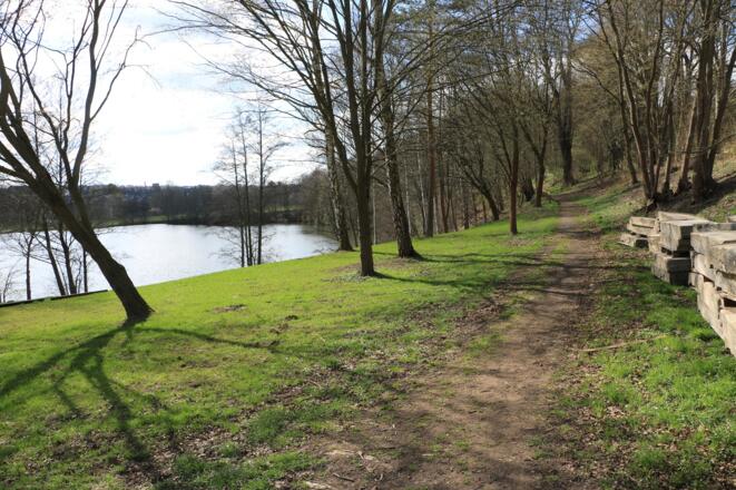 Der Geopfad am Ufer des Lettenbachsees