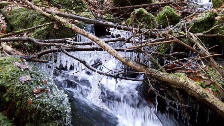 Wasserfälle nach Frostnächten