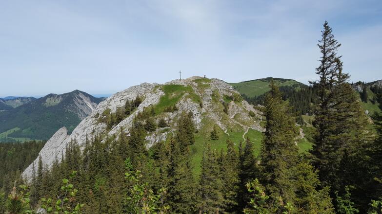 Blick zur zahmeren Ostseite des Taubensteins