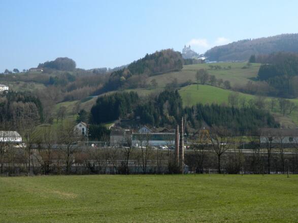 Blick über die Ybbs und Bruckbach auf den Sonntagberg