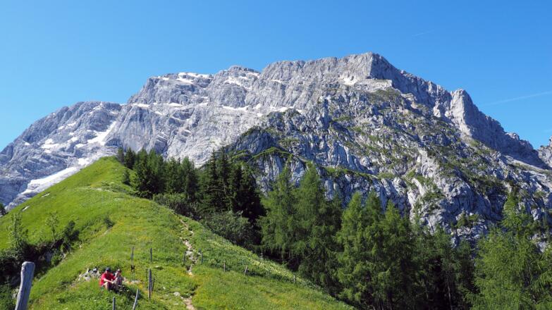 Rückblick vorm Purtschellerhaus ~1720m