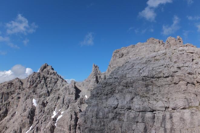 Blick vom Gipfel des Klupperkarturms auf Augzahn und Großen Rosszahn