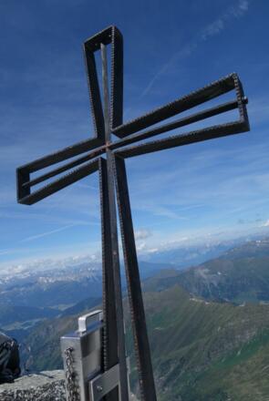 Das Gipfelkreuz des Schrammacher