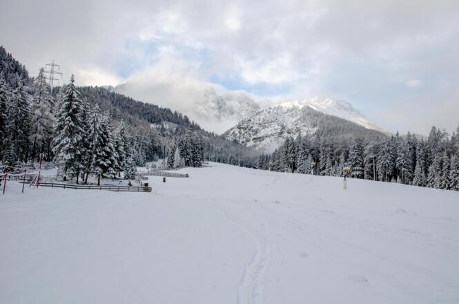 Piste vom Parkplatz weg