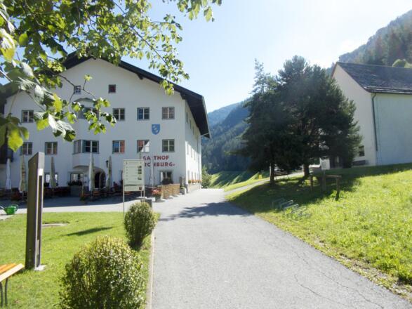 Klostergebiet Kronburg mit angeschlossenem Gasthaus