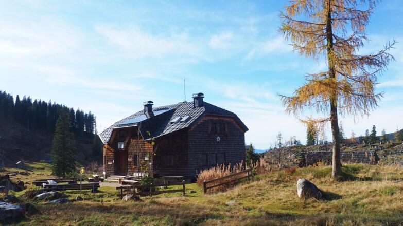 Ischlerhütte 1368m, im Nov. schon zu