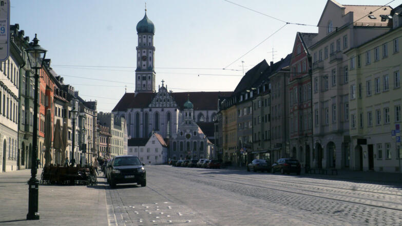 Prachtvolle Maximilianstraße mit St. Ulrich
