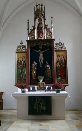 Altar in der St. Michaeliskirche in Rasch