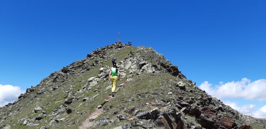 Nur ein paar Minuten zum ersten und ...