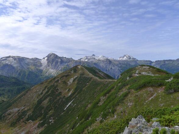 Spatzeck rechts im Vordergrund, von Links hinten Taferlnock, Mosermannl, Faulkogel