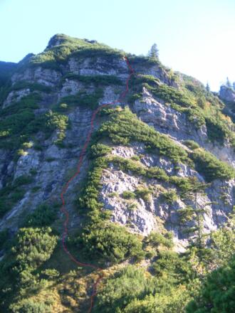 Steilfels in der Nordflanke der Fahsteigenschneid