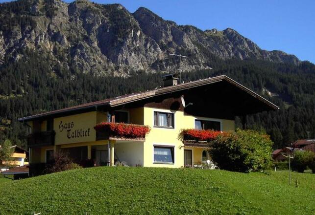 Haus Talblick - Ferienwohnungen + Gästezimmer