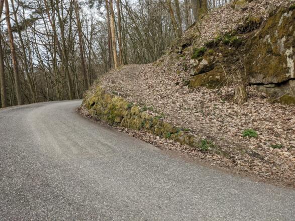 Abzweigung auf den alten Weg