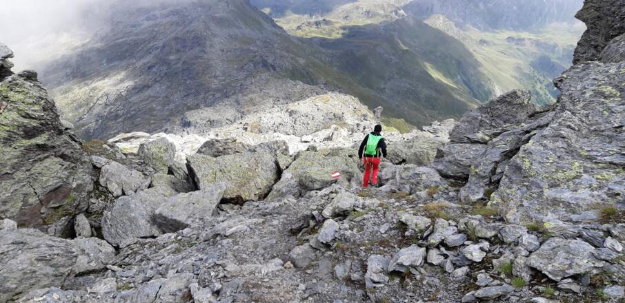 Abstieg zum Naviser Jöchl.
