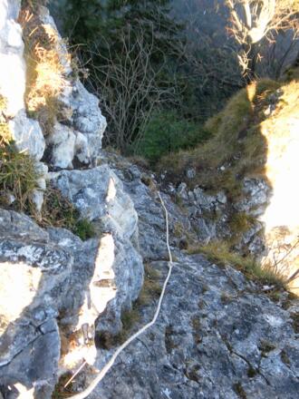 seilgesicherter senkrechter Felsabbruch