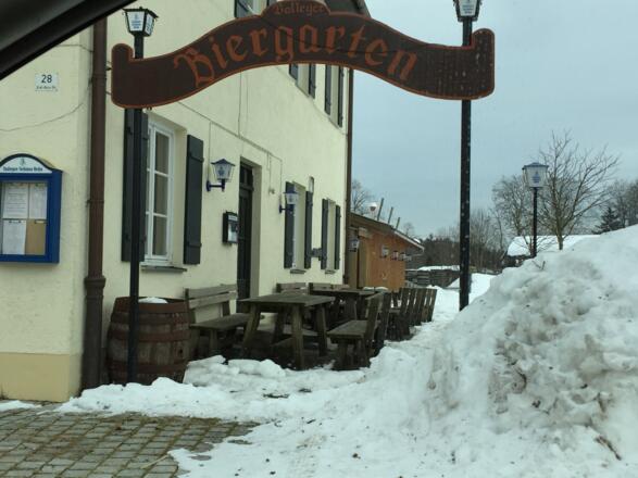Bräustüberl Valley, über Biergarten Rampe (wenn geräumt ist?)