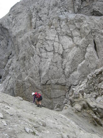 in der Scharte vor der Gipfelwand