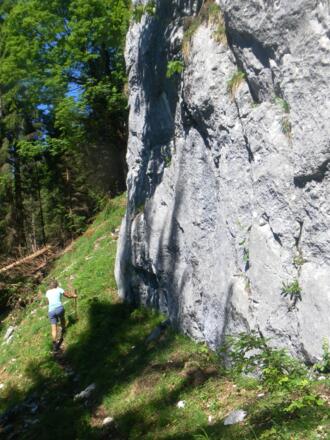 Wandfußquerung