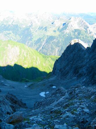 Blick von der Bockkarscharte zum Waltenbergerhaus
