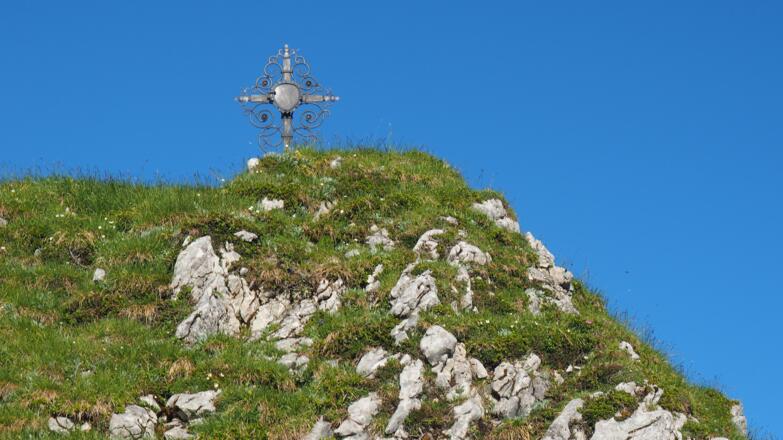 Klettervariante: zum Schmiedeeisenkreuz ~2060m
