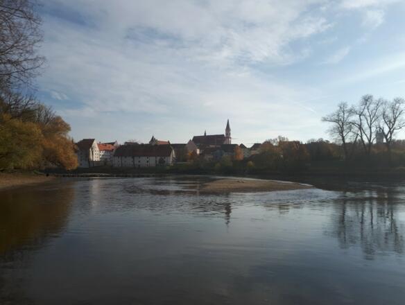 Blick auf Straubing am Donaustrand
